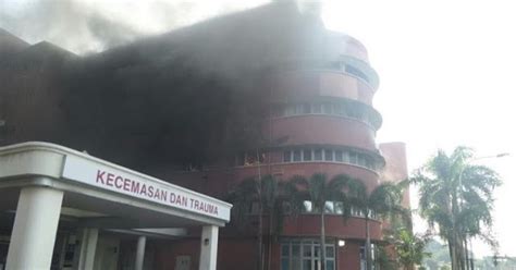  video  keadaan genting & dikawasan sekitar hospital sultanah aminah, j.bahru. Kisah Seram Di Hospital Sultanah Aminah