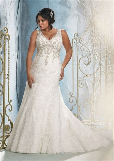 Sexy Mermaid V Neck Lace Beaded Plus Size Wedding Dress With Pearls
