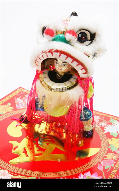 Miniature Lion Dance Figurine Hi Res Stock Photography And Images Alamy