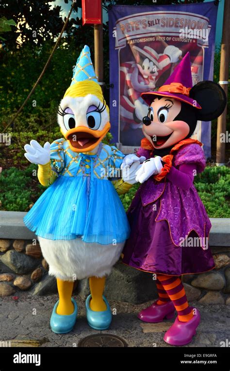 Minnie Mouse And Daisy Duck At Disneys Magic Kingdom Orlando Florida