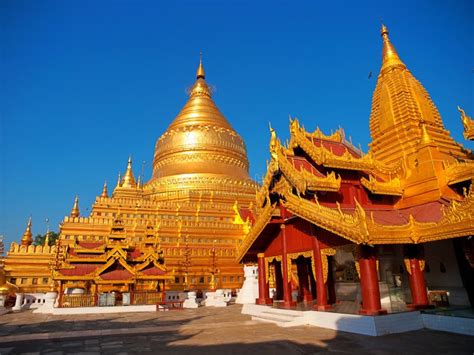 Shwezigon Pagoda Bagan Myanmar Stock Image Image Of Pagoda Worship