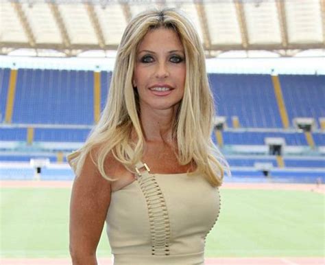 Paola Ferrari Vs Gandolfi Guerra Tra Le Donne Del Calcio