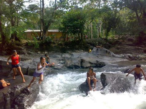 The danger had grown worse as trees were cut for cattle. PutumayoMocoaJL: Putumayo Mocoa