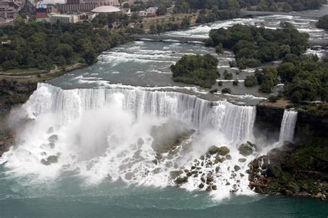 Boy Survives Fall Over Niagara Falls Railing During Photo Op