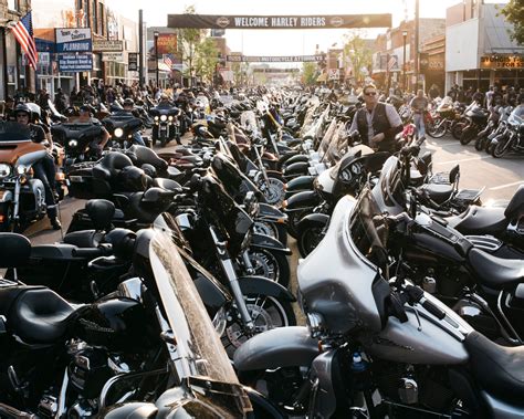 ‘boxed Into A Corner ’ Sturgis Braces For Thousands To Attend Motorcycle Rally The New York Times