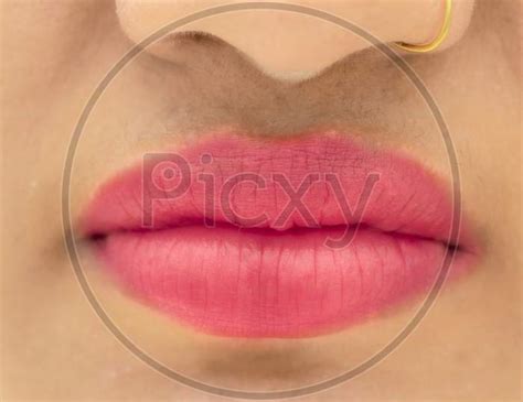 Image Of Beautiful Gorgeous Girl With Red Pink Lipstick On Her Sexy Lips Cw388540 Picxy