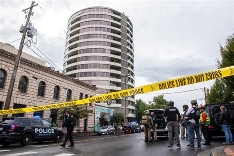 One dead in shooting at Smith Tower in Vancouver; suspect in custody 