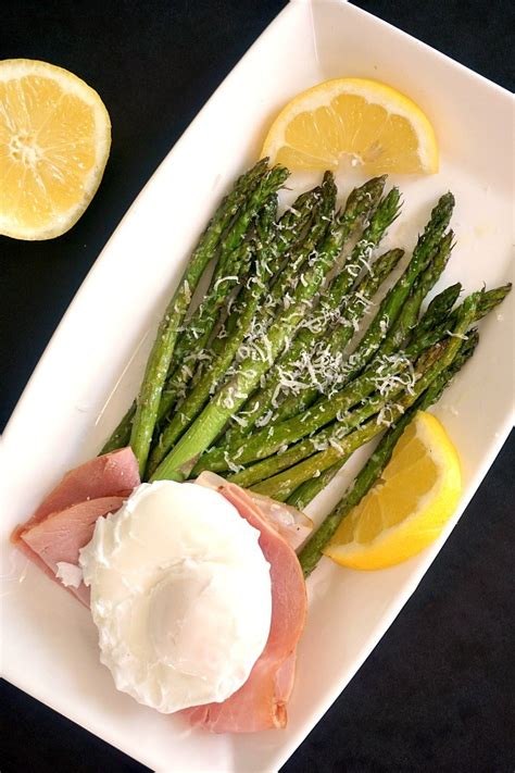 Try to wait until you're ready to serve before you unwrap them, or better still, serve them still wrapped in the foil. baked-asparagus-2 - The Wild Gut
