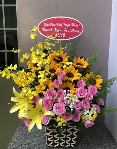 Cẩm Nang Thiết Kế Mẫu Cắm Hoa Giỏ đẹp Cho Ngôi Nhà Tươi Trẻ Hơn