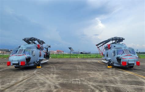 Indian Navy Receives Its First Three Mh 60r Asw Helicopters