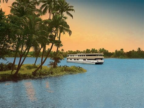 5 Best Luxury Houseboats In Kerala Iris Holidays