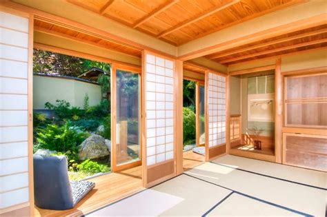 Before getting into specific japanese décor ideas, it's imperative you always keep the saying less is more in mind. 18 Tips & Ideas for Choosing Japanese Decor PHOTOS