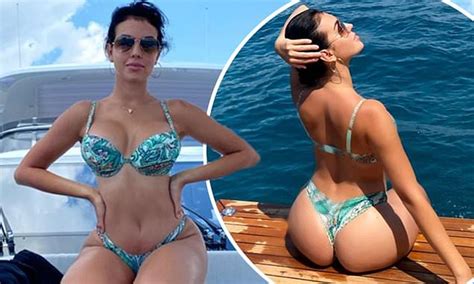 The sun revealed that her father is a convicted cocaine trafficker named jorge rodriguez, 69, who spent. Georgina Rodriguez puts on a busty display and flaunts her ...