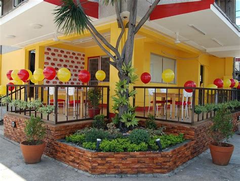 Michaels Hut Bon Doys Chicken Diner Marikina City Philippines Review
