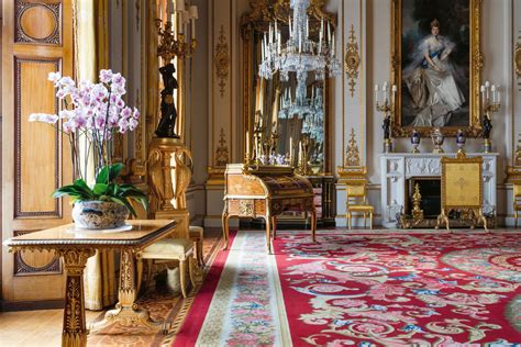 Peek Inside Buckingham Palaces Private And Unseen Rooms Buckingham