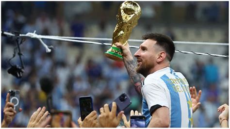 Messi Lifting The World Cup Wallpapers Wallpaper Cave