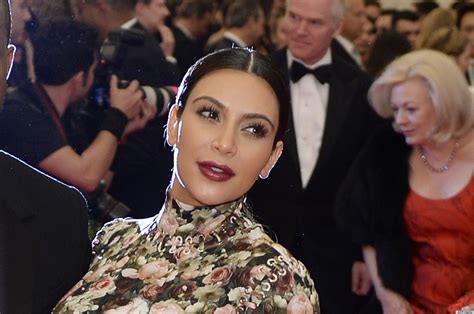 Kim Kardashian Met Gala Kanye Wests Girlfriend Goes To Costume