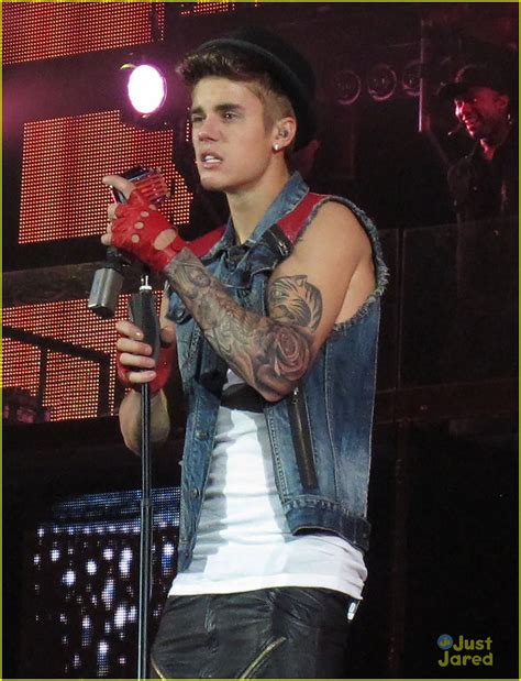He is known for his work with rihanna, cara delevingne, katy perry, justin bieber, lebron james, adele, miley cyrus, selena gomez and kylie jenner. Justin Bieber Shows Off New Tattoo Sleeve in Concert ...