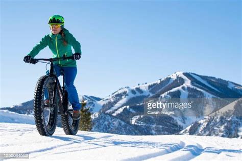Fat Tire Bike Winter Photos And Premium High Res Pictures Getty Images