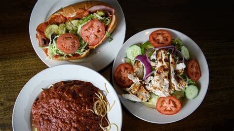 Sammio’s Italian Restaurant in Fayetteville serves up lunch in a crunch