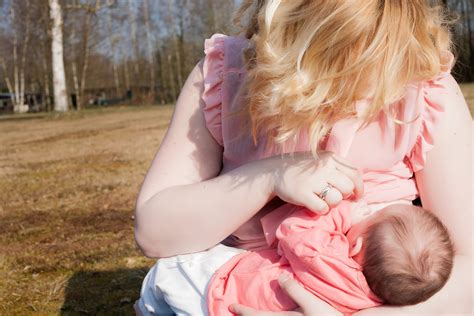 Spotting While Breastfeeding What Is Normal And When To Worry What Pregnancy