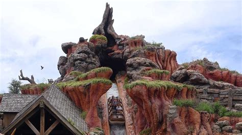 It's about nice kids embracing their nerdiest passions, but magic camp can't conjure up enough zing to put on the kind of show they deserve, something weird. Splash Mountain, Magic Kingdom, Walt Disney World, (HD ...