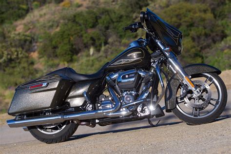 2017 Harley Davidson Street Glide Special Review 16 Fast Facts