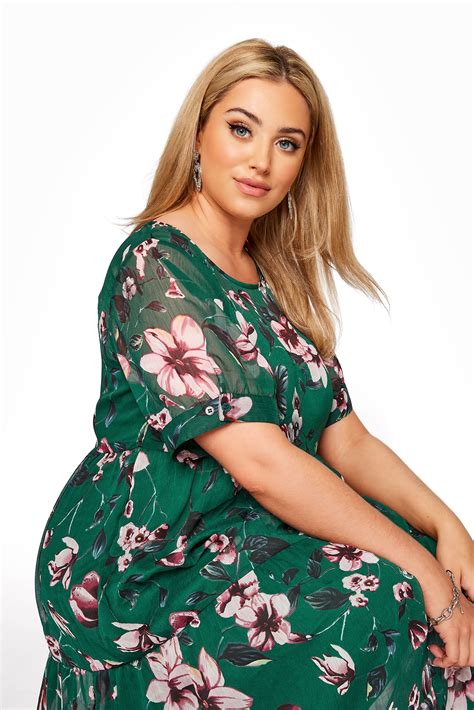 Plus Size Limited Collection Green Floral Print Tiered Maxi Dress Yours Clothing