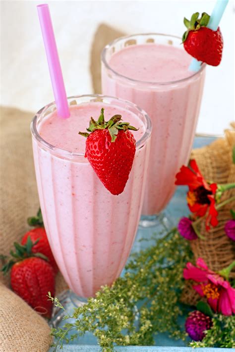 Simple Recipe For Strawberry Smoothie Foxy Folksy