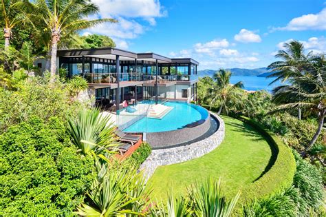 Hamilton island is located in the coral sea, between queensland and the great barrier reef. Glass House - Hamilton Island Luxury Homes