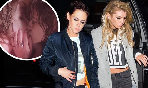 Straight Faced Kristen Stewart Heads To Snl After Party Daily Mail Online