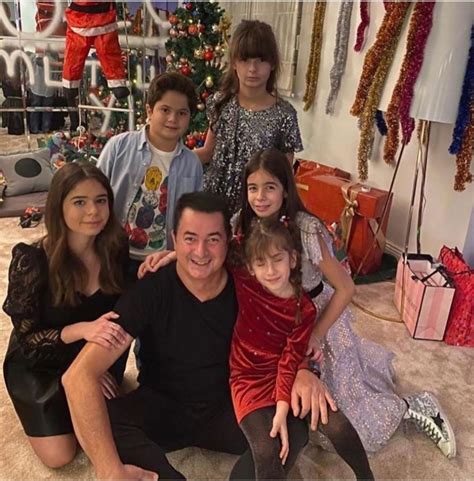 O ses türkiye, yetenek sizsiniz, i̇şte benim stilim ve survivor gibi bir çok. Acun Ilıcalı - Acun Ilicali Anne Babamin Boslugunu ...