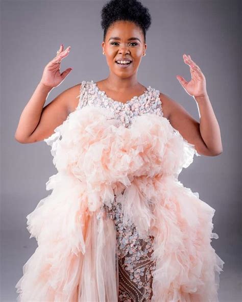Zahara wrote her first song when she was fifteen years old, 'una palabra' (one word). Zahara bio: age, full name, children, siblings, debt, addiction, songs