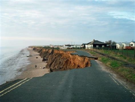 The Holderness Coast In Yorkshire Coastal Erosion 2m Per Year Cool