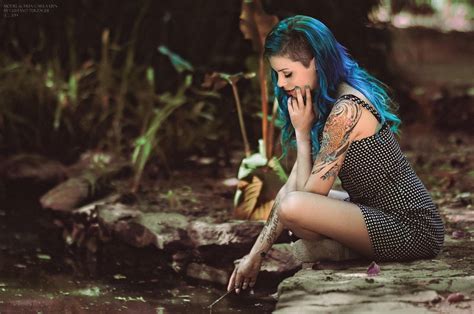 Hintergrundbilder Wald Frauen Im Freien Frau Modell Gefärbtes Haar Tiefenschärfe Lange