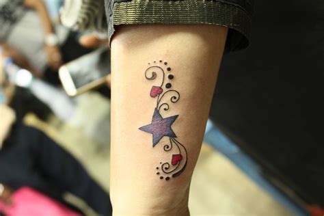 70 Modish Tattoos For Girls On Wrist To Inspire You