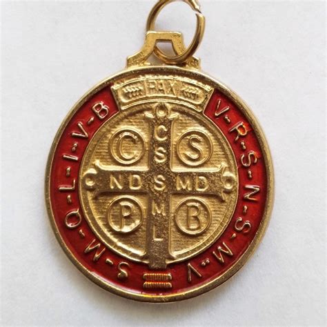 Medalla Italiana De San Benito En Color Naranja Y Chapa Oro 39000