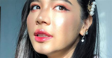 You can also apply natural oils to moisturize your. Dewy, Fresh Makeup Ideas - Best Dewy Skin Products
