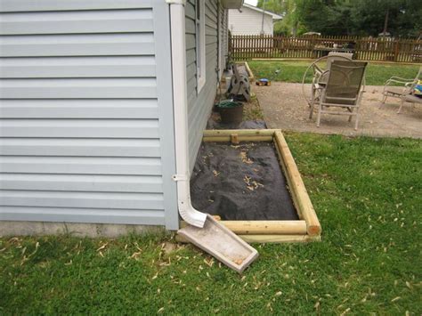 cool-exterior-design-with-flower-bed-with-landscape-timbers-for-garden-decoration-ideas-cedar-l ...