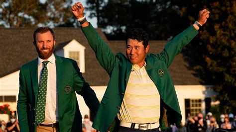The Masters Hideki Matsuyamas Caddie Bowing Respectfully To Augusta