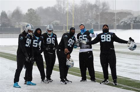 Photos Carolina Panthers Practice In Snow For Nfc Championship Vs