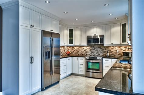 This layout works well for two cooks working at the same time, since no traffic lanes flow through the work area. How to Remodel Your U-Shaped Kitchen - My Ideal Home