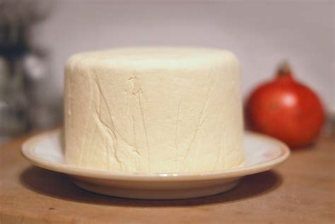 This is the most compact of the block tofus. Homemade Extra Firm Tofu Recipe | One tomato, two tomato