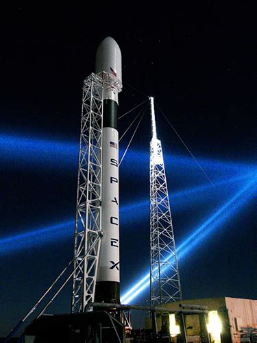 Spacex falcon 9 v1.2 updated march 14, 2021. SpaceX erects Phallus Falcon 9 rocket • The Register