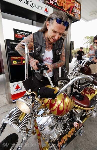Of all the celebrities out there, few are as popular (and admittedly handsome) as brad pitt. Indian Larry | Indian larry motorcycles, Harley davidson ...