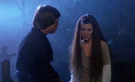 Star Wars Mark Hamill Calls Kiss Between Luke And Leia Innocestuous