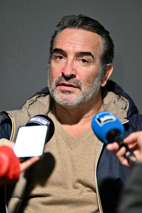 Photo Semi Exclusif Jean Dujardin Lors De L Avant Première Du Film Les Chemins Noirs Dans