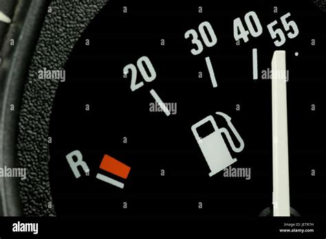 Fuel announcement in a car on position tanked. Litre data, reserve