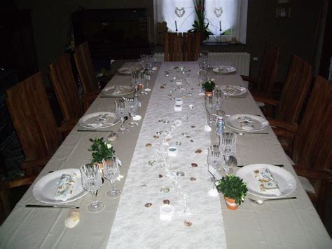 Cette boîte blanche, avec ses deux petits anges et sa déco très travaillée, fera une décoration parfaite pour une table de noël, mais également pour vos événements comme les baptêmes ou les communions. déco de table pour communion
