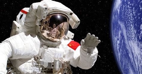 Chinese Astronauts Beam Science Lesson From Space